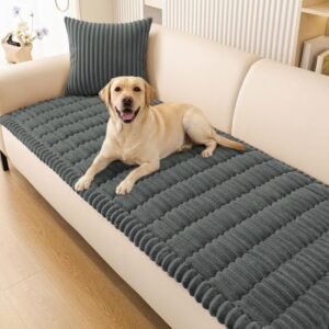 Pet Owners: Non Slip Couch Cover